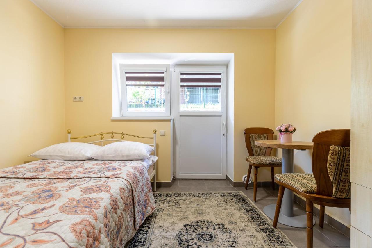 Zuvedru 48 Hotel Šventoji Buitenkant foto
